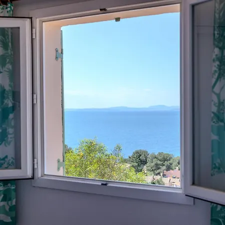 Bastidon Amarante * Saint-Raphael (Var)